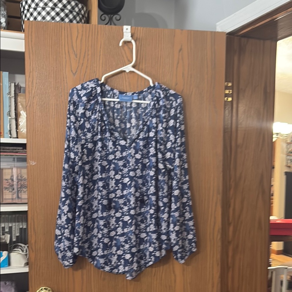 Simply Vera Vera Wang Blue Long Sleeve Ruffled Blouse